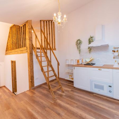 Fernweh Haus Brasov Hotell Eksteriør bilde