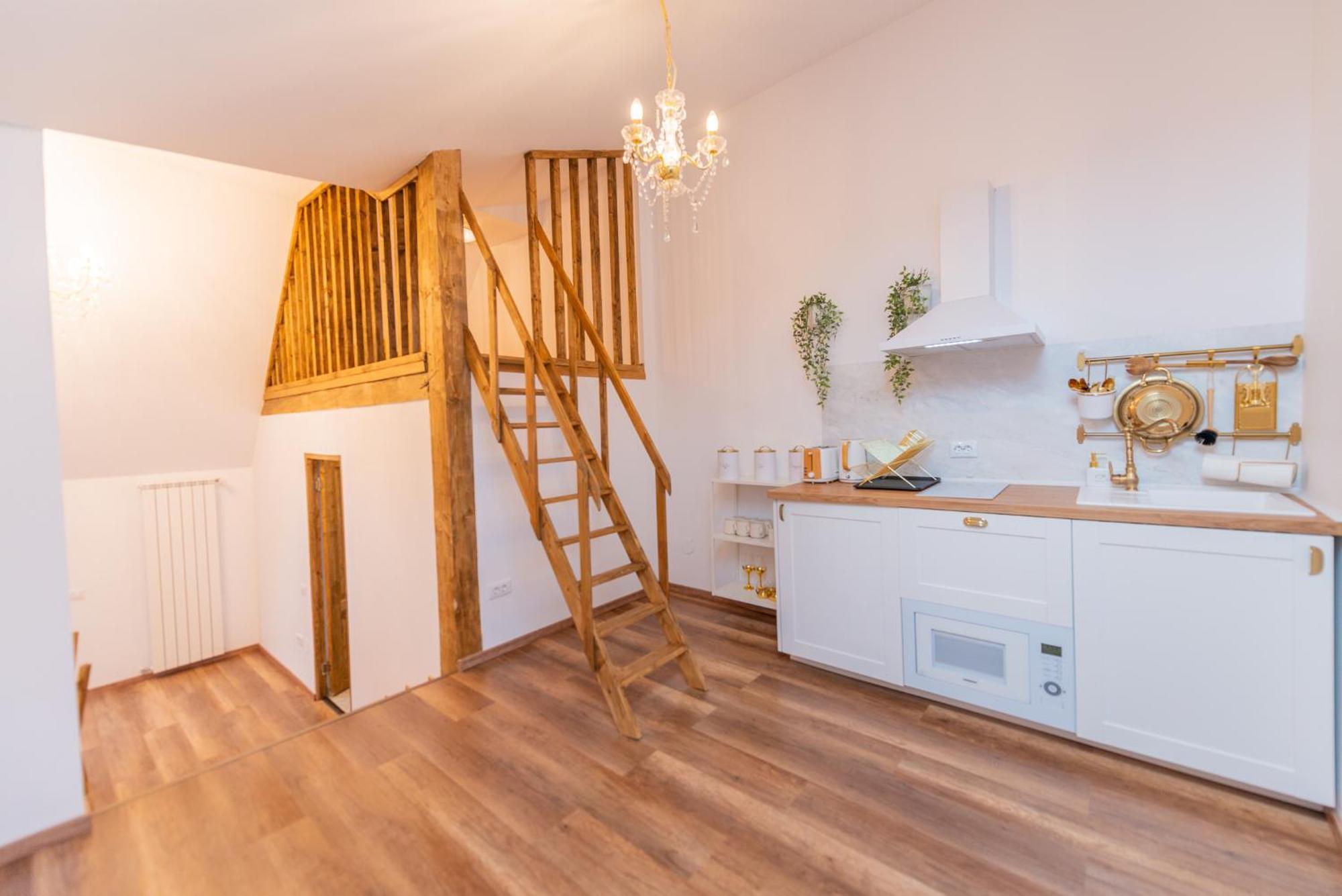 Fernweh Haus Brasov Hotell Eksteriør bilde